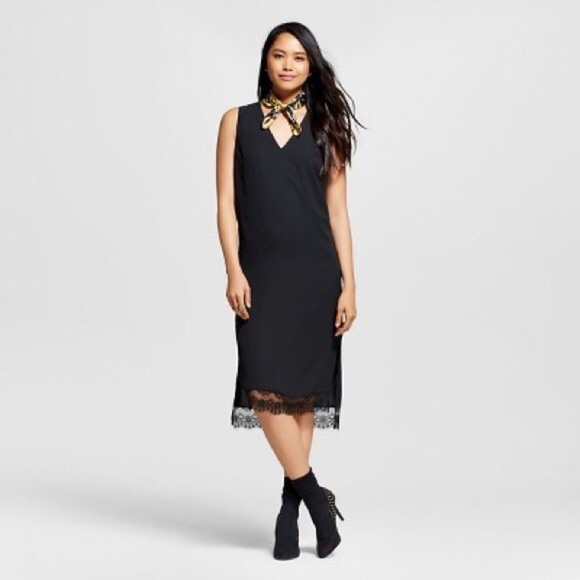 {Who What Wear} v-neck lace trim dress - Picture 1 of 2